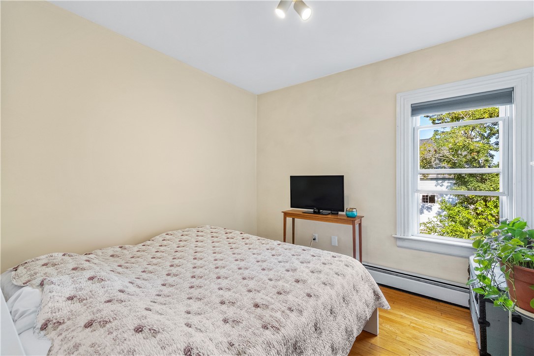 44 Highland Street Pawtucket, RI 02860 - Photo 9 of 35