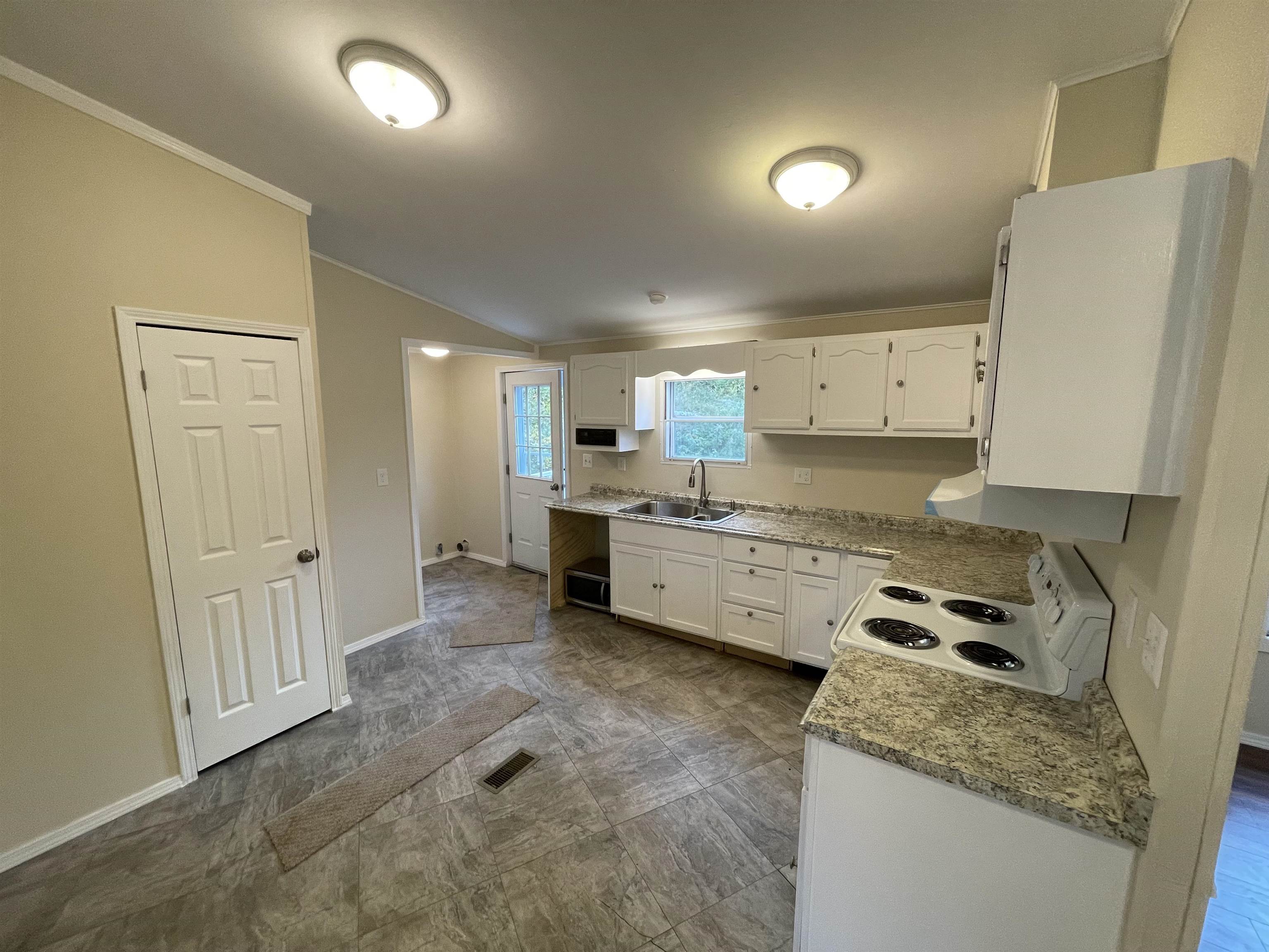 949 Castleton Road West Rutland, VT 05735 - Photo 6 of 32