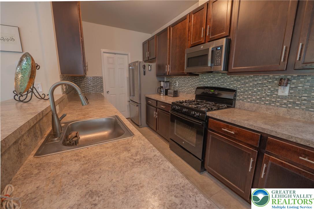 466 Racite Road Alburtis, PA 18011 - Photo 6 of 22 Gallery Image 6