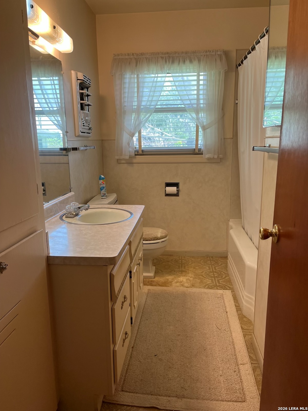 708 Sutton Street Pleasanton, TX 78064 - Photo 15 of 18