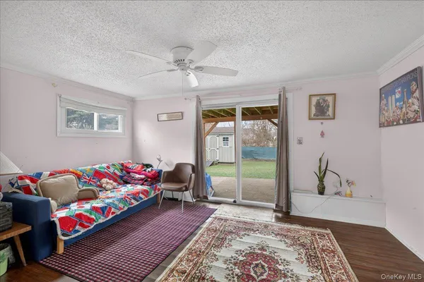 $699,000 | 41 North Kings Avenue, Lindenhurst, NY 11757
