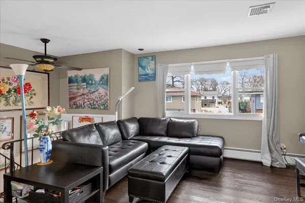 $699,000 | 41 North Kings Avenue, Lindenhurst, NY 11757