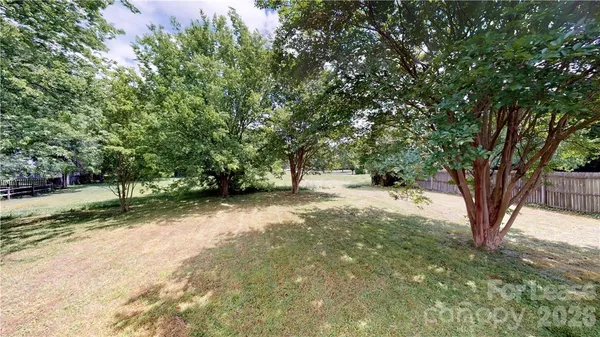 $1,800 | 13906 Glendevon Court, Charlotte, NC 28273