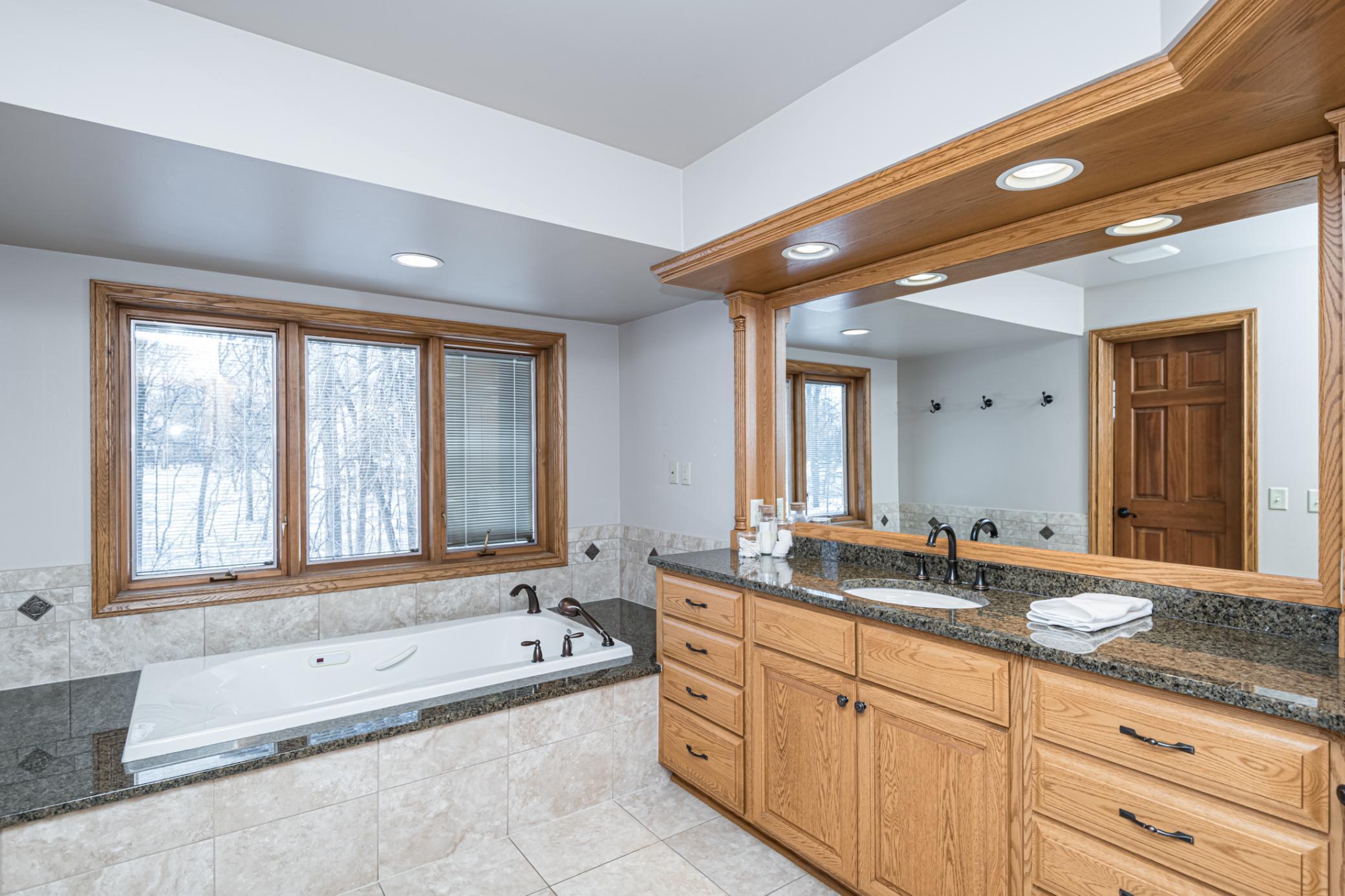2375 Hardwood Court Southwest Rochester, MN 55902 - Photo 32 of 64 Gallery Image 32