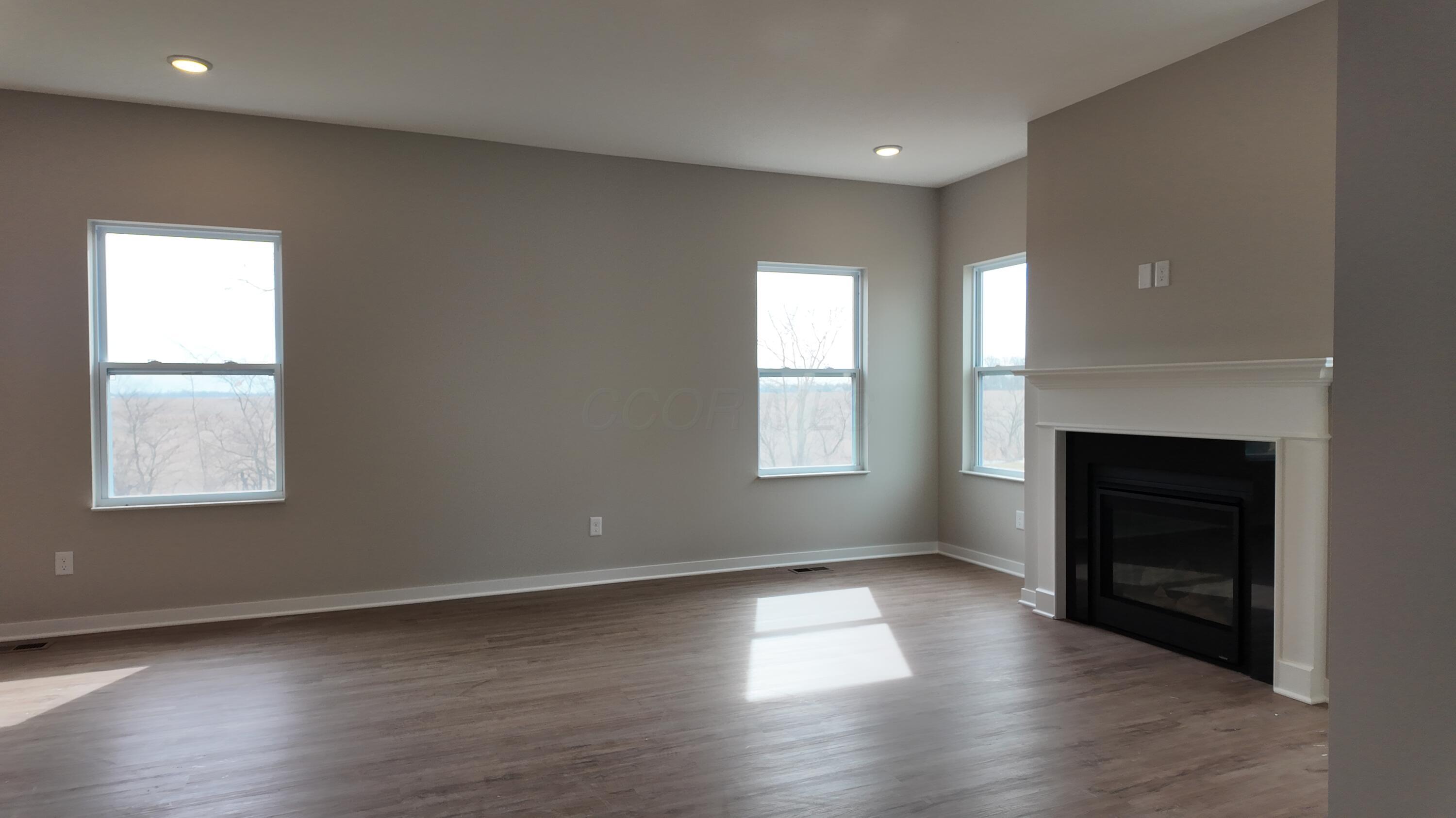263 Cavanaugh Drive Commercial Point, OH 43116 - Photo 14 of 34