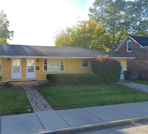 $850 | 310 South 10th Street, Belleville, IL 62220