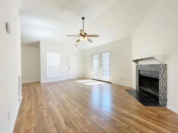 $1,800 | 6707 Poppy Court, Fort Worth, TX 76137