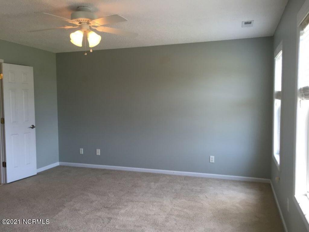 200 Derby Downs Drive Sneads Ferry, NC 28460 - Photo 14 of 24 displayPicture (14)