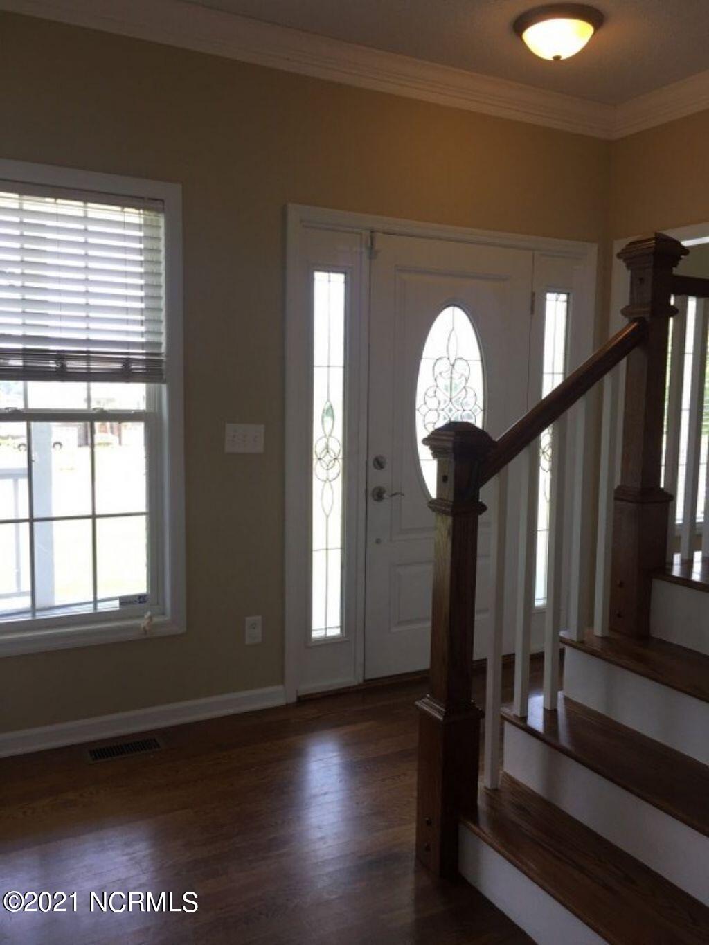 200 Derby Downs Drive Sneads Ferry, NC 28460 - Photo 2 of 24 displayPicture (2)