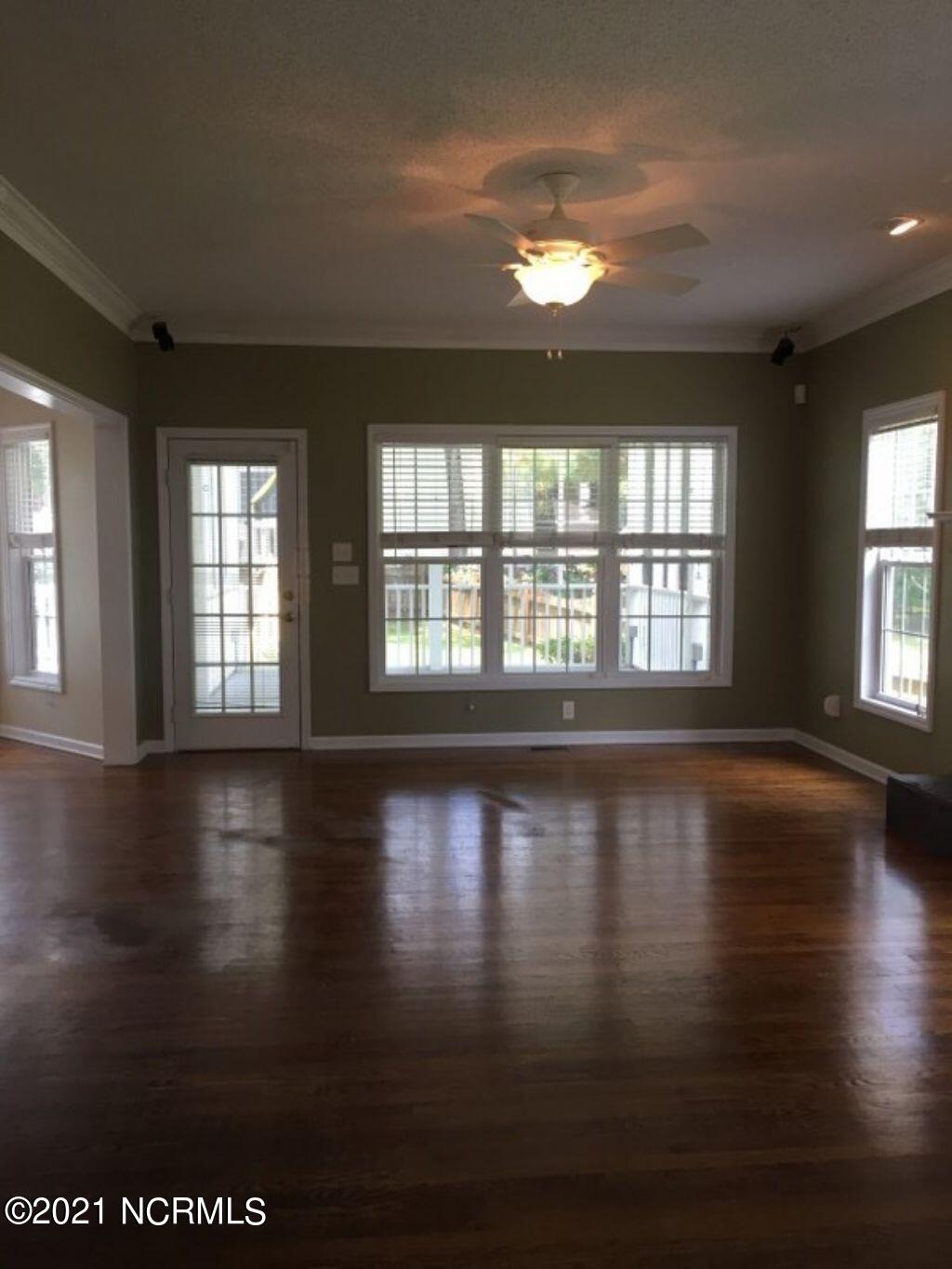 200 Derby Downs Drive Sneads Ferry, NC 28460 - Photo 9 of 24 displayPicture (9)