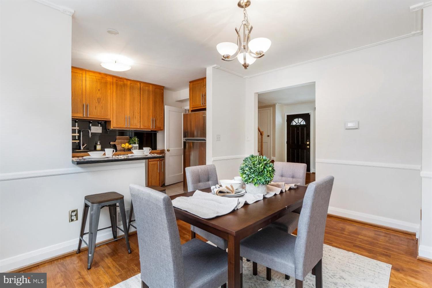 8658 Black Oak Road Baltimore, MD 21234 - Photo 13 of 41 Dining Room