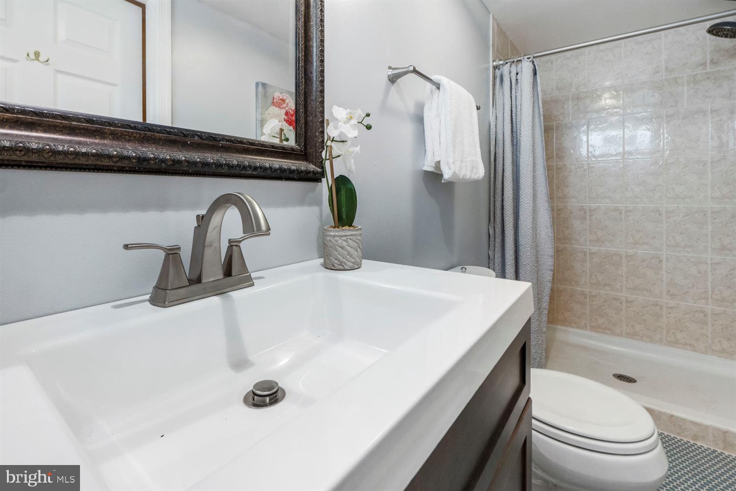 8658 Black Oak Road Baltimore, MD 21234 - Photo 33 of 41 Full Bathroom on Lower Level