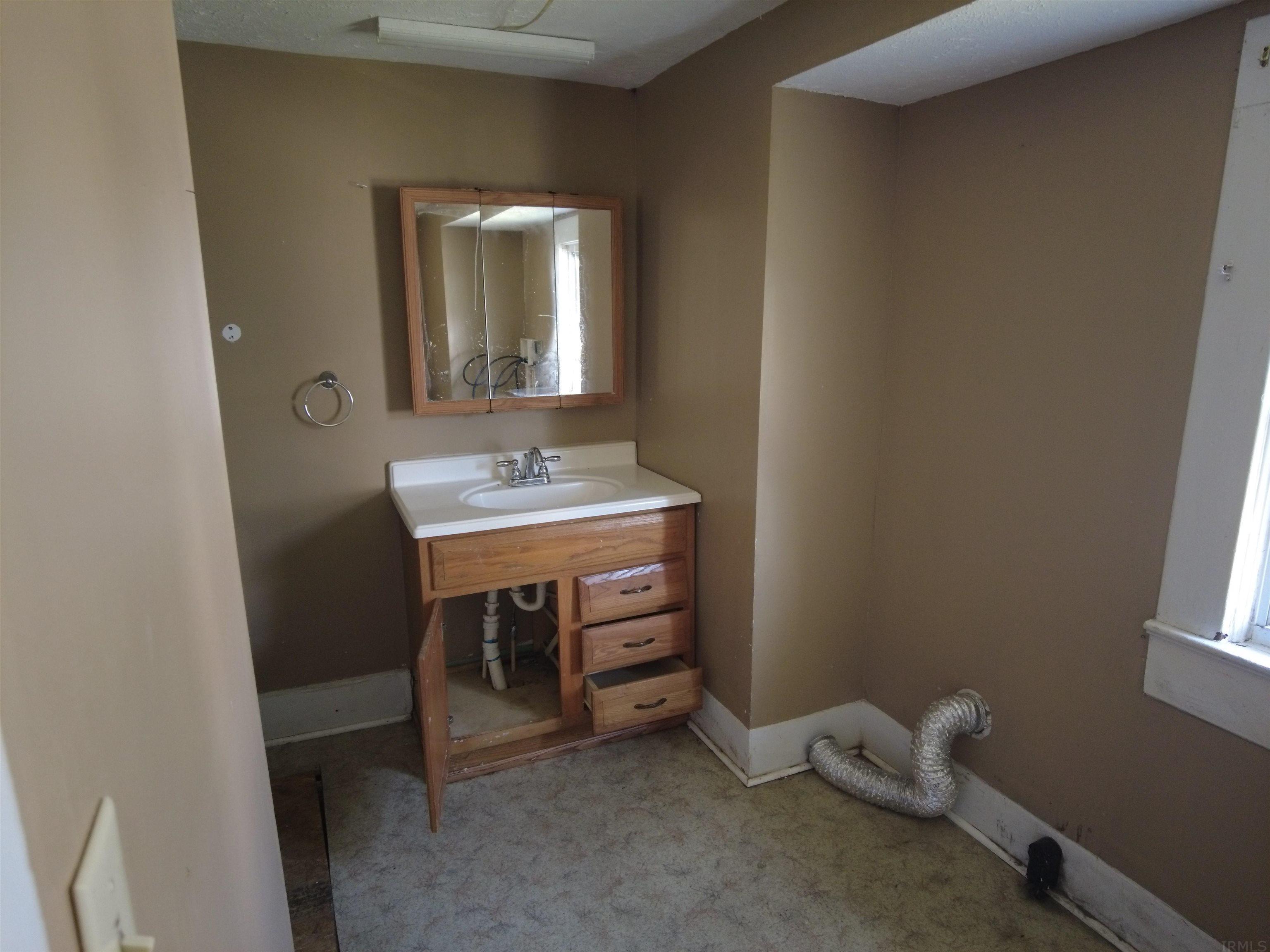 515 J Street Bedford, IN 47421 - Photo 8 of 13