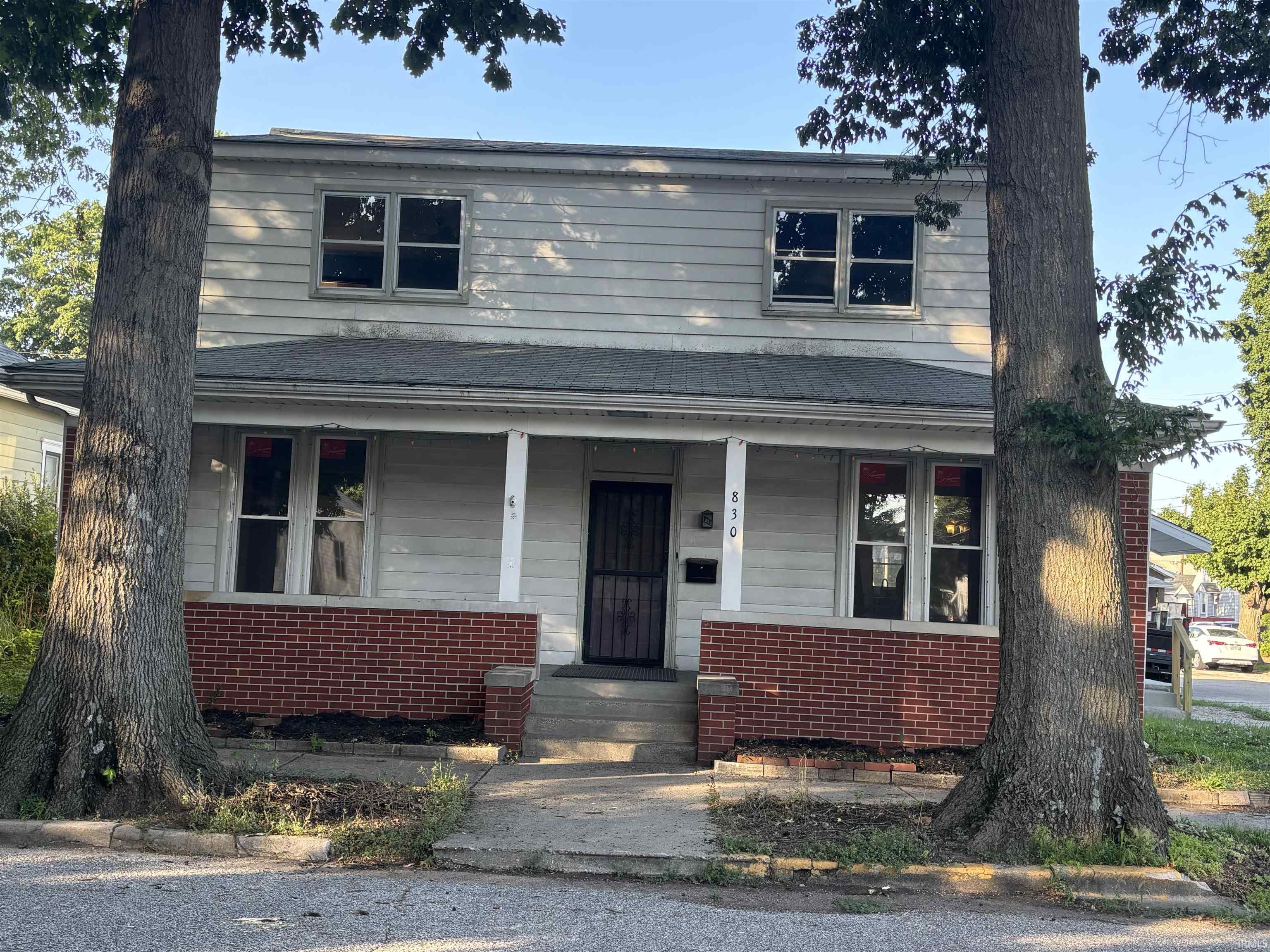 830 Perry Street Vincennes, IN 47591 - Photo 1 of 27