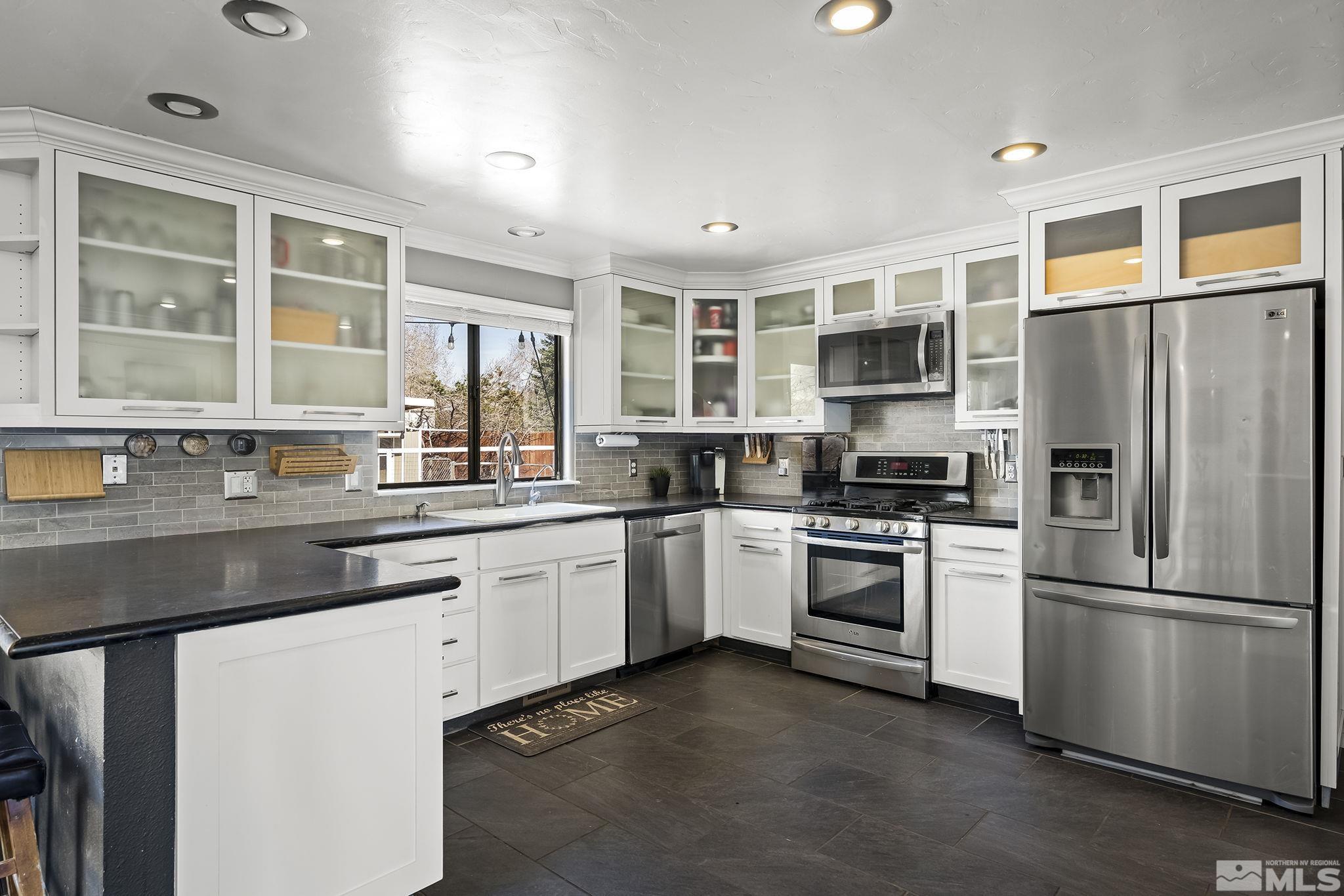2555 Cactus View Drive Reno, NV 89506 - Photo 11 of 38 Photo 11