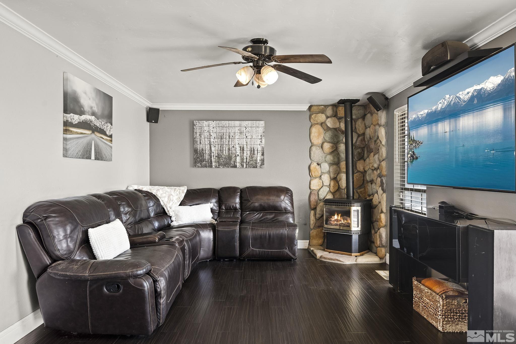2555 Cactus View Drive Reno, NV 89506 - Photo 4 of 38 Photo 4