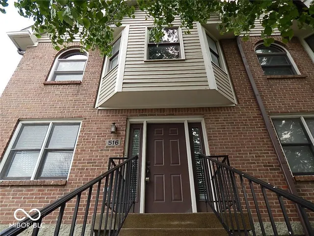 $2,200 | 516 East 10th Street, Indianapolis, IN 46202