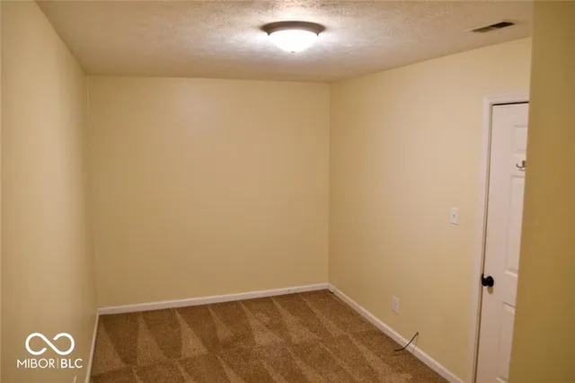 $2,200 | 516 East 10th Street, Indianapolis, IN 46202