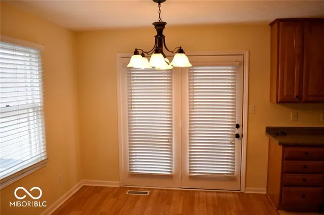 $2,200 | 516 East 10th Street, Indianapolis, IN 46202