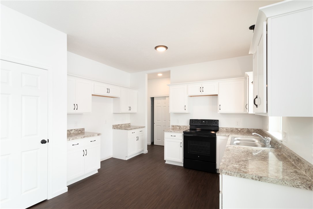 2 Roman Circle Clarkson, NY 14420 - Photo 11 of 29