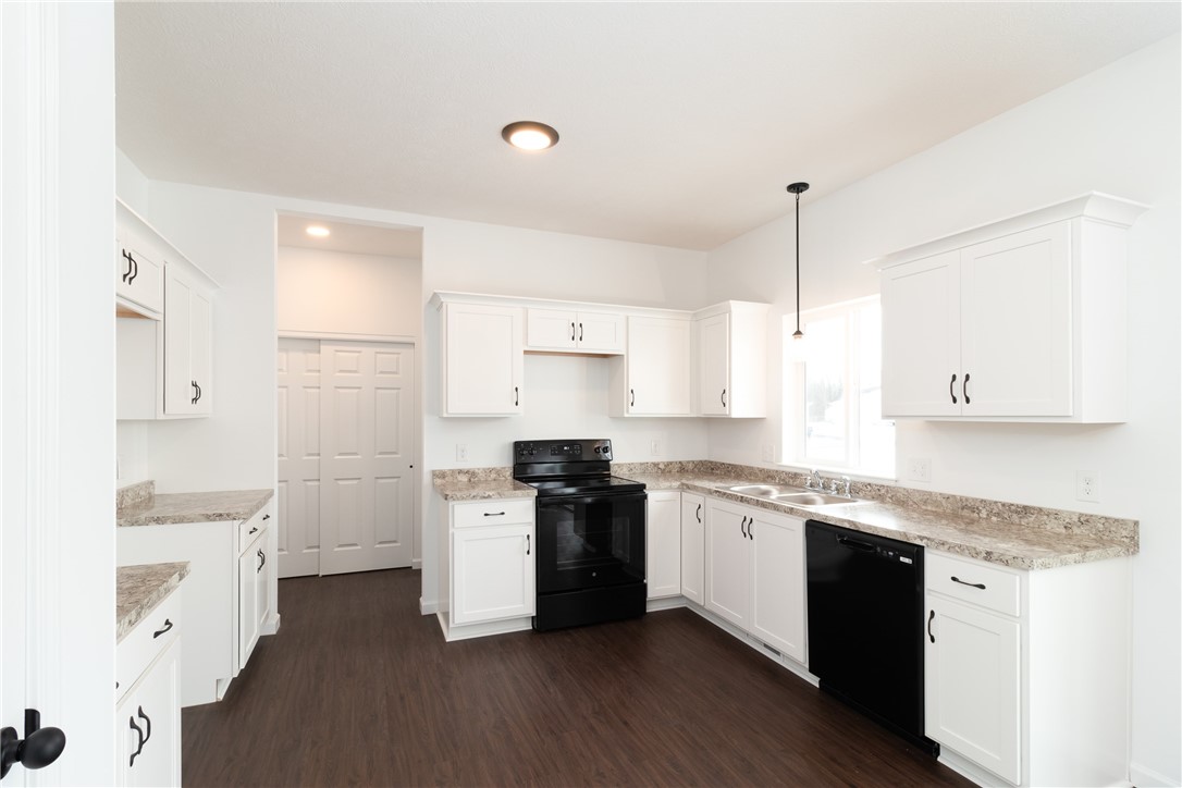 2 Roman Circle Clarkson, NY 14420 - Photo 12 of 29