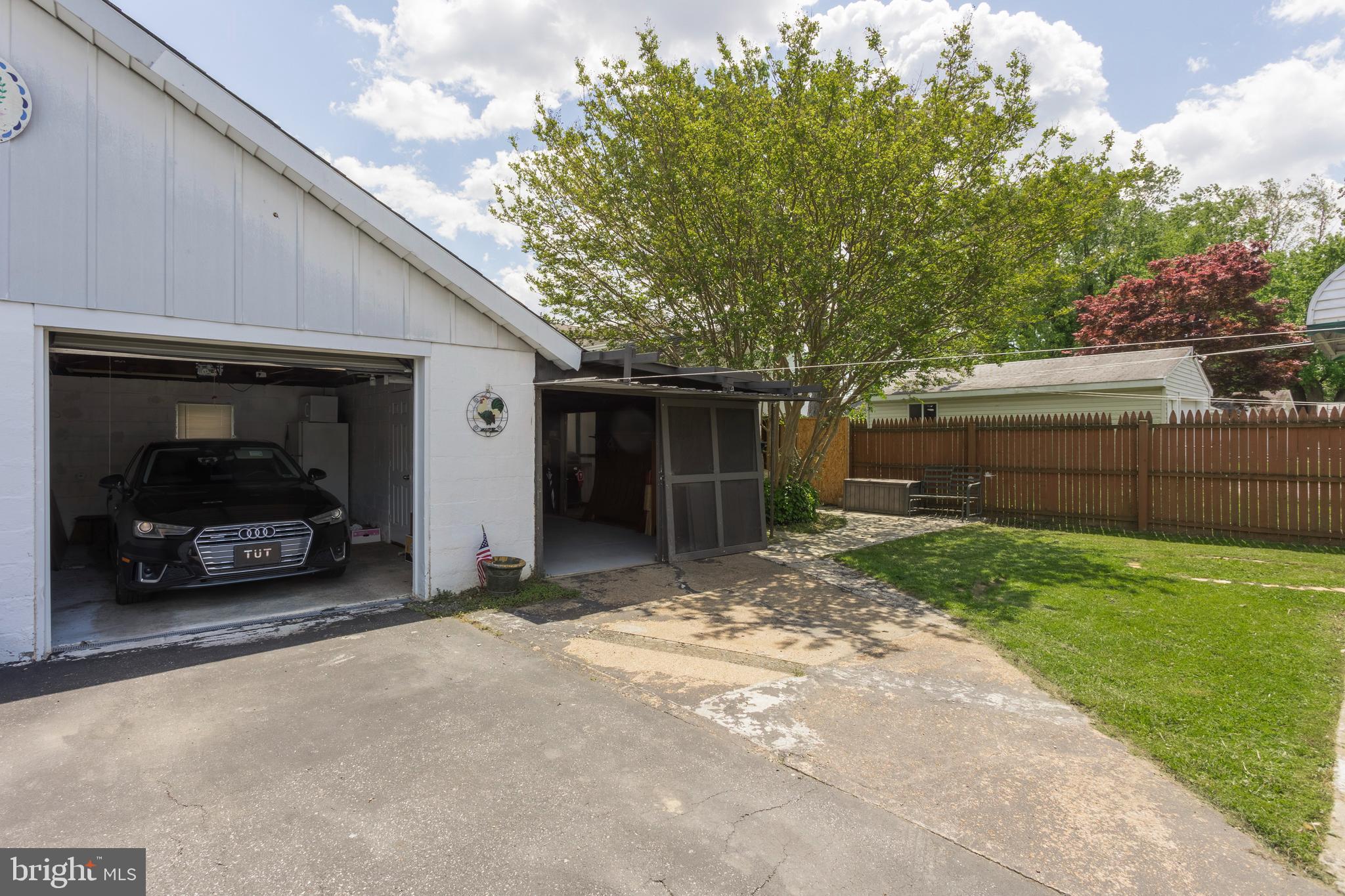 109 West Forrestview Road Brookhaven, PA 19015 - Photo 25 of 25 Garage/Carport/Shed