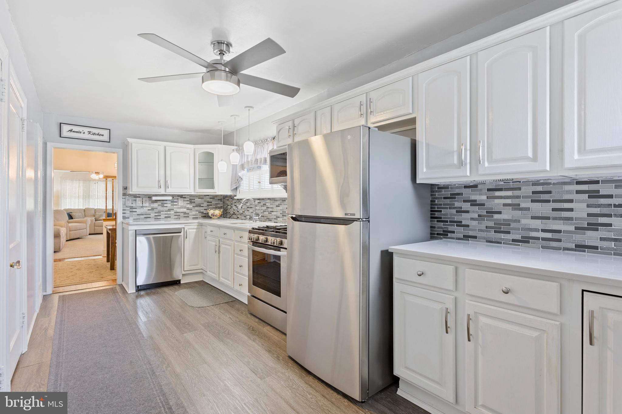 109 West Forrestview Road Brookhaven, PA 19015 - Photo 4 of 25 White Cabinets