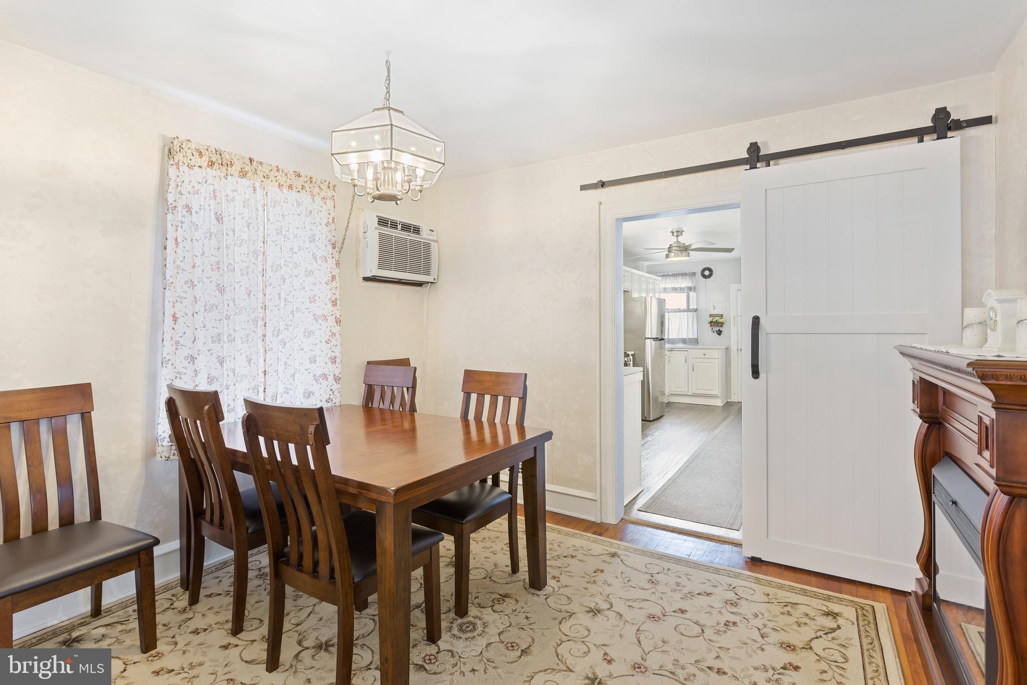 109 West Forrestview Road Brookhaven, PA 19015 - Photo 6 of 25 Dining Room