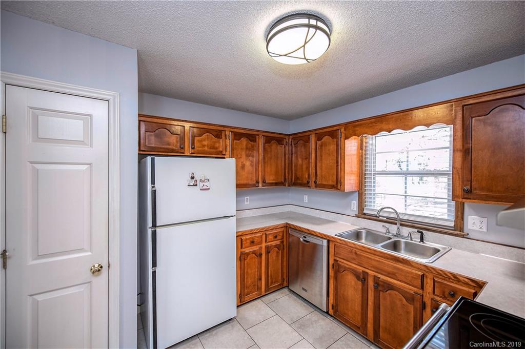 548 South Shiloh Road York, SC 29745 - Photo 7 of 22 Gallery Image 7