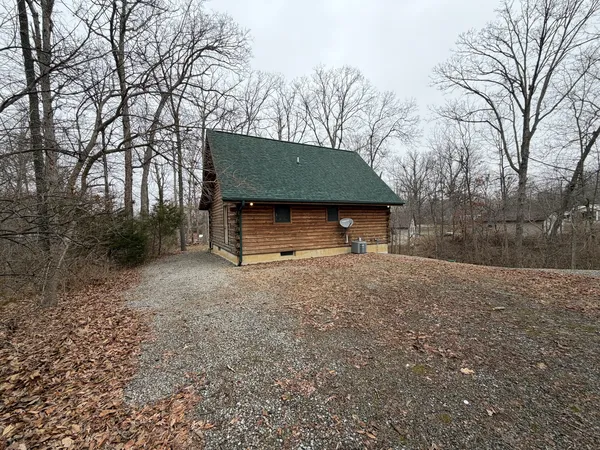 $299,900 | 2226 Chesapeake Lane, Centralia, IL 62801