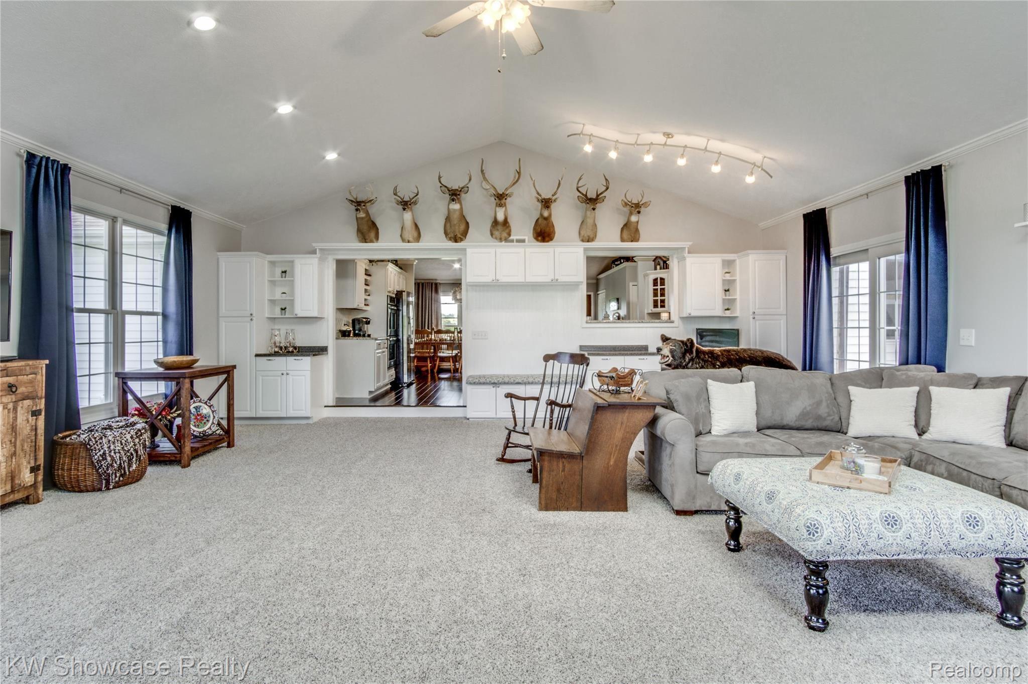 9686 Judd Road Fowlerville, MI 48836 - Photo 28 of 57 Interiors (20 of 40).jpg
