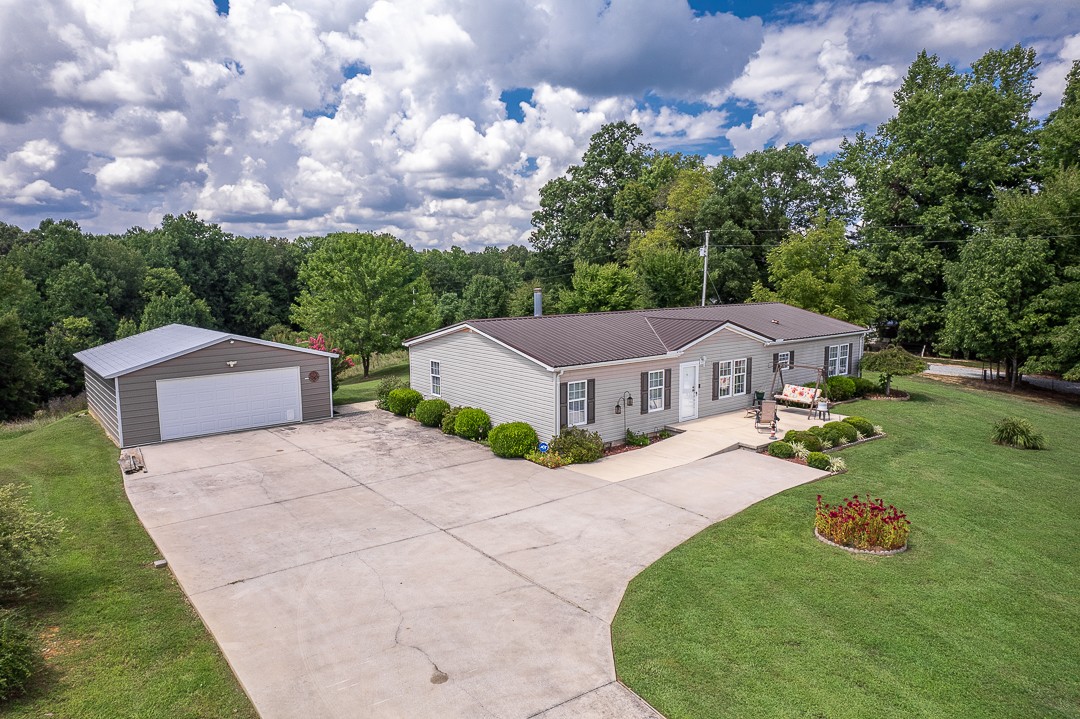 4980 Jefferson Road Smithville, TN 37166 - Photo 2 of 40 Gallery Image 2