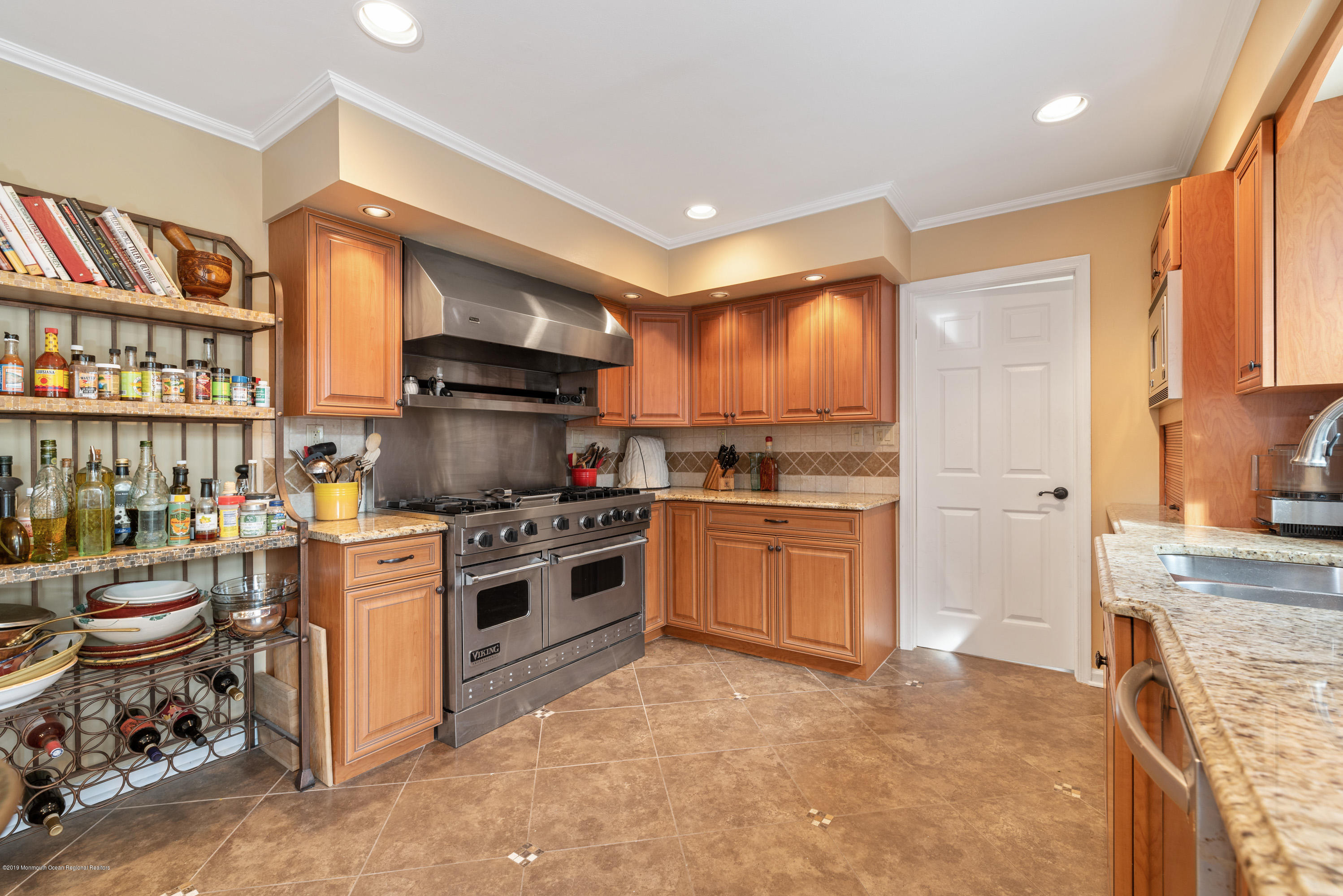 35 Silvers Road Freehold, NJ 07728 - Photo 13 of 54 DSC_6311