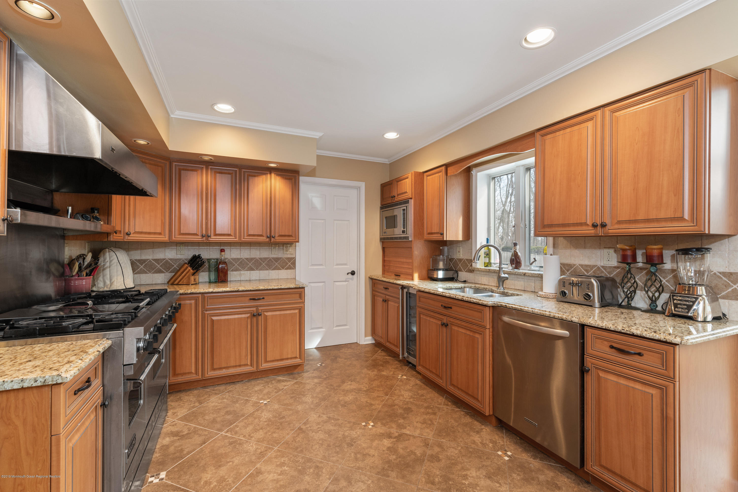 35 Silvers Road Freehold, NJ 07728 - Photo 14 of 54 DSC_6319