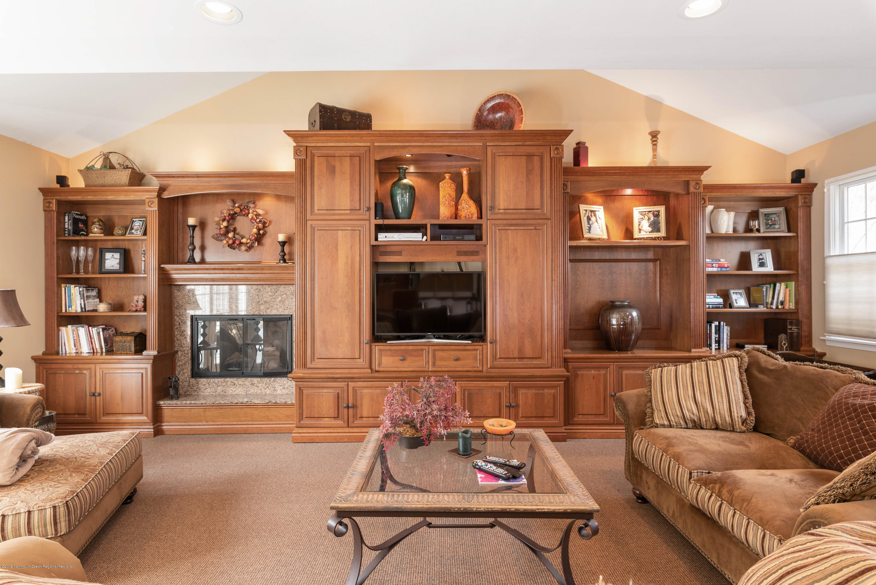35 Silvers Road Freehold, NJ 07728 - Photo 5 of 54 DSC_6261