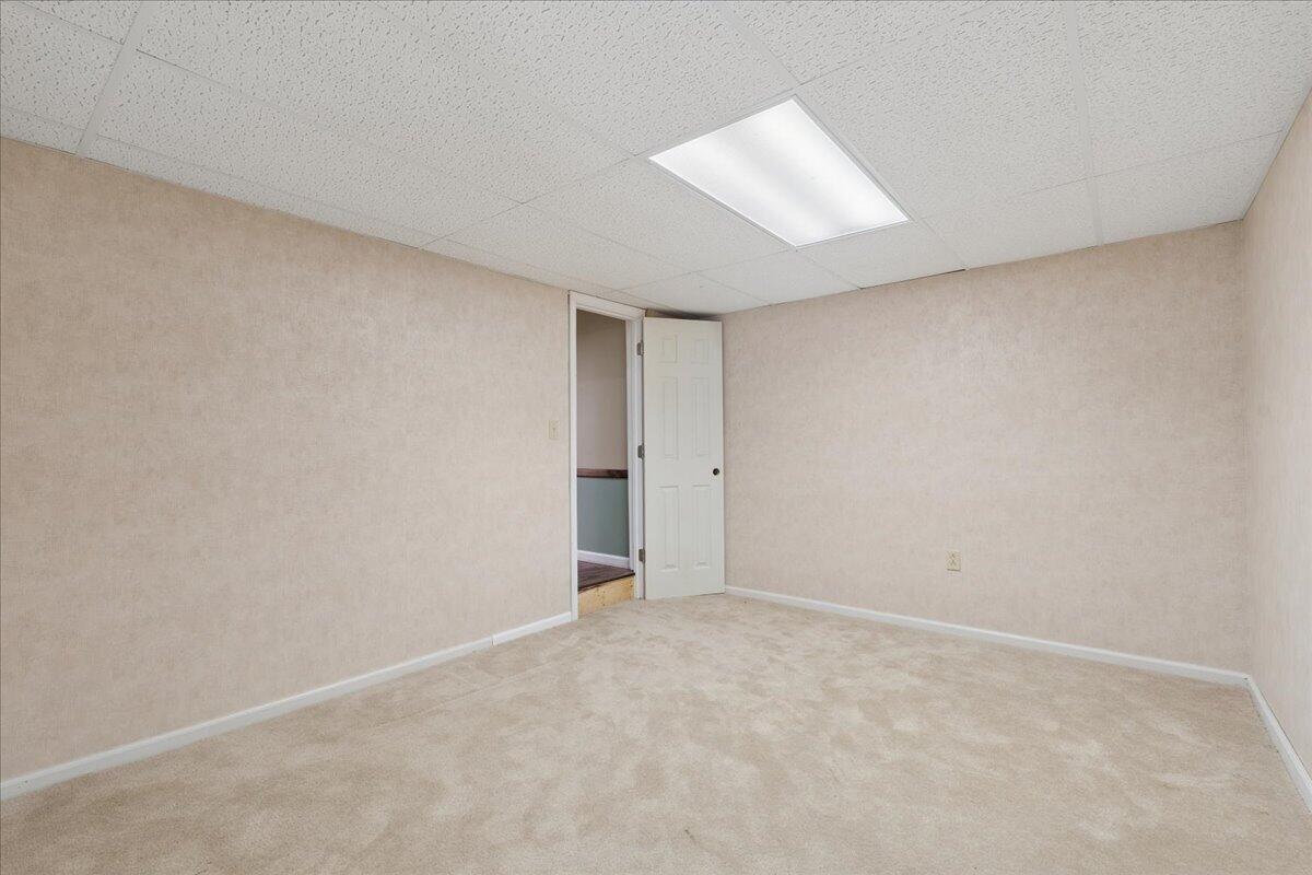 218 North Branch Road Bedford, VA 24523 - Photo 37 of 58 office