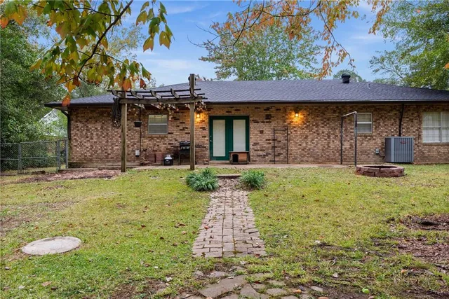 $220,000 | 735 Fendler Parkway, Pineville, LA 71360