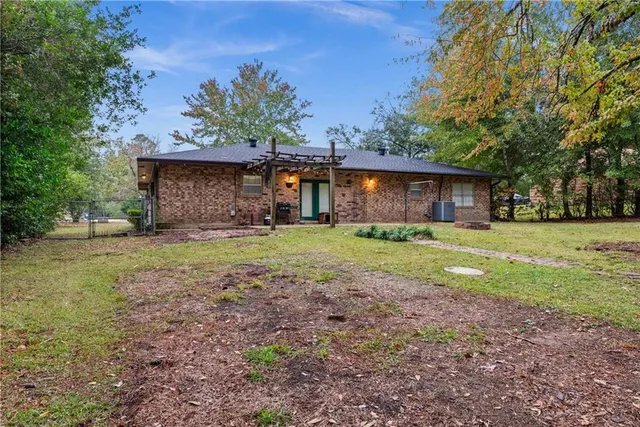 $220,000 | 735 Fendler Parkway, Pineville, LA 71360