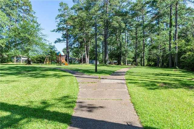 $220,000 | 735 Fendler Parkway, Pineville, LA 71360