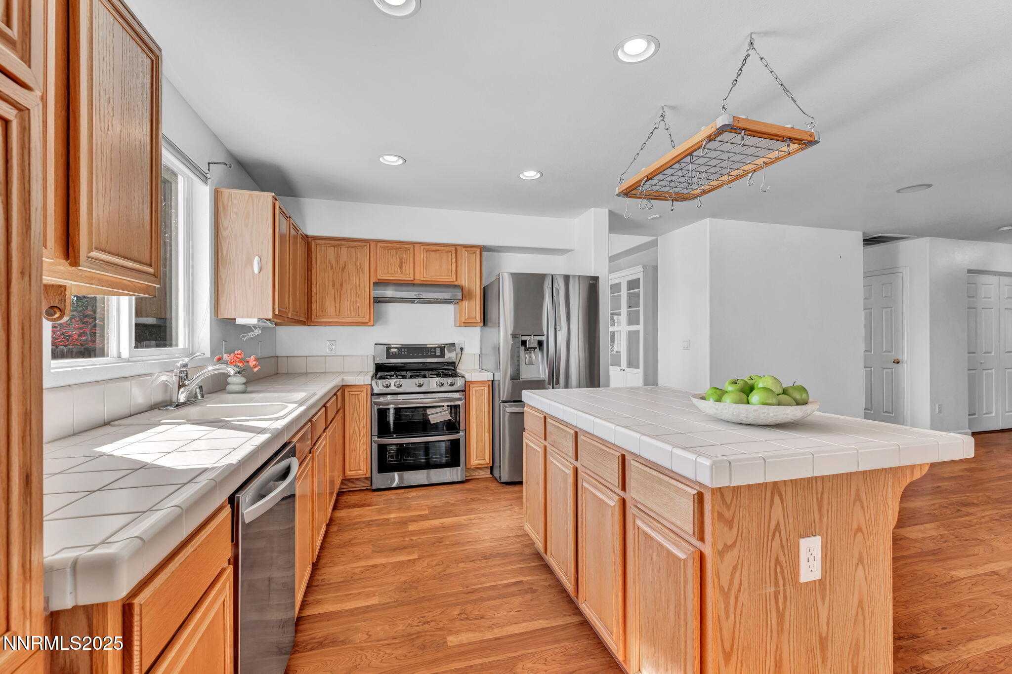 4059 Kings Row Reno, NV 89503 - Photo 5 of 40 51-web-or-mls-4059-kings-row