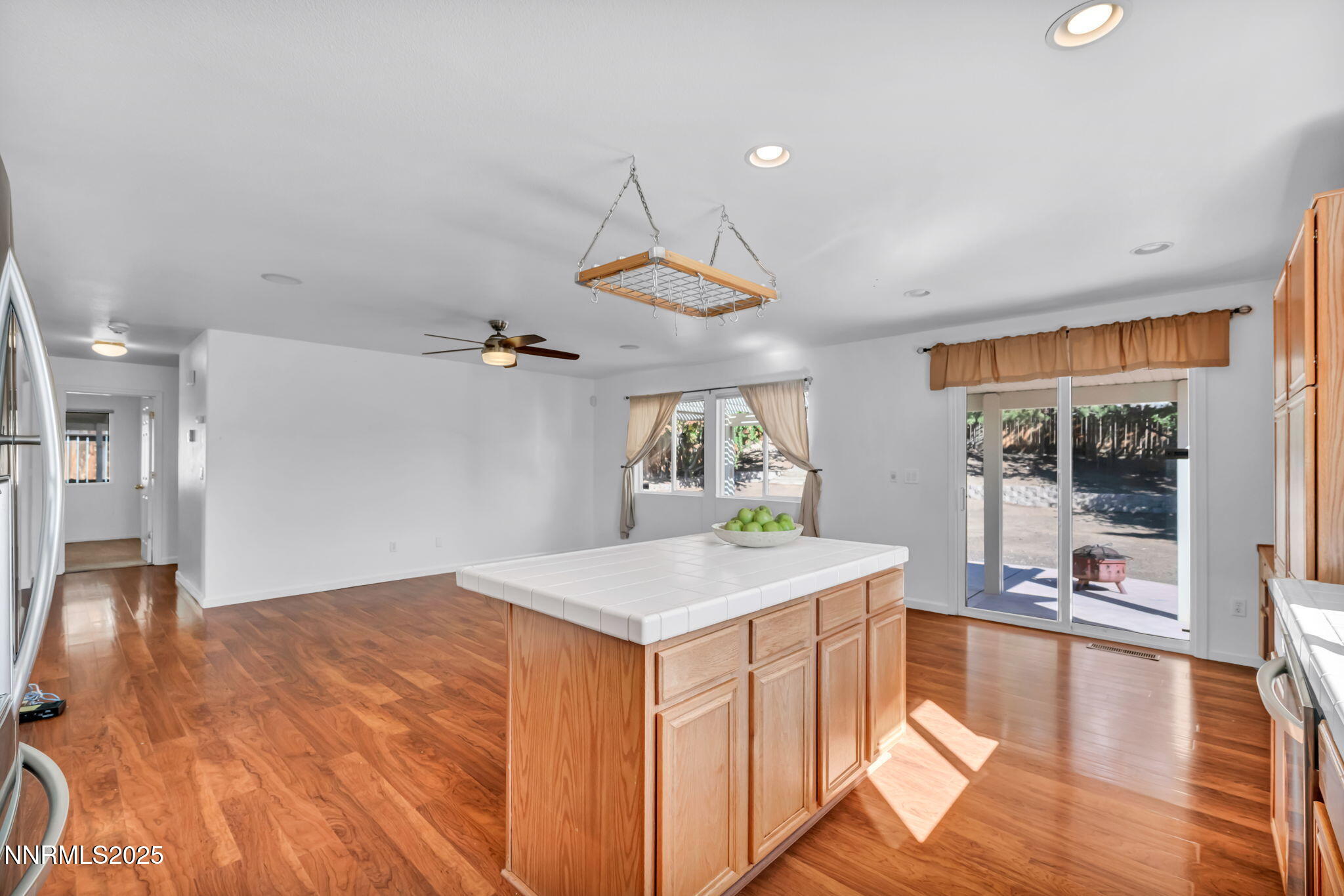 4059 Kings Row Reno, NV 89503 - Photo 6 of 40 52-web-or-mls-4059-kings-row