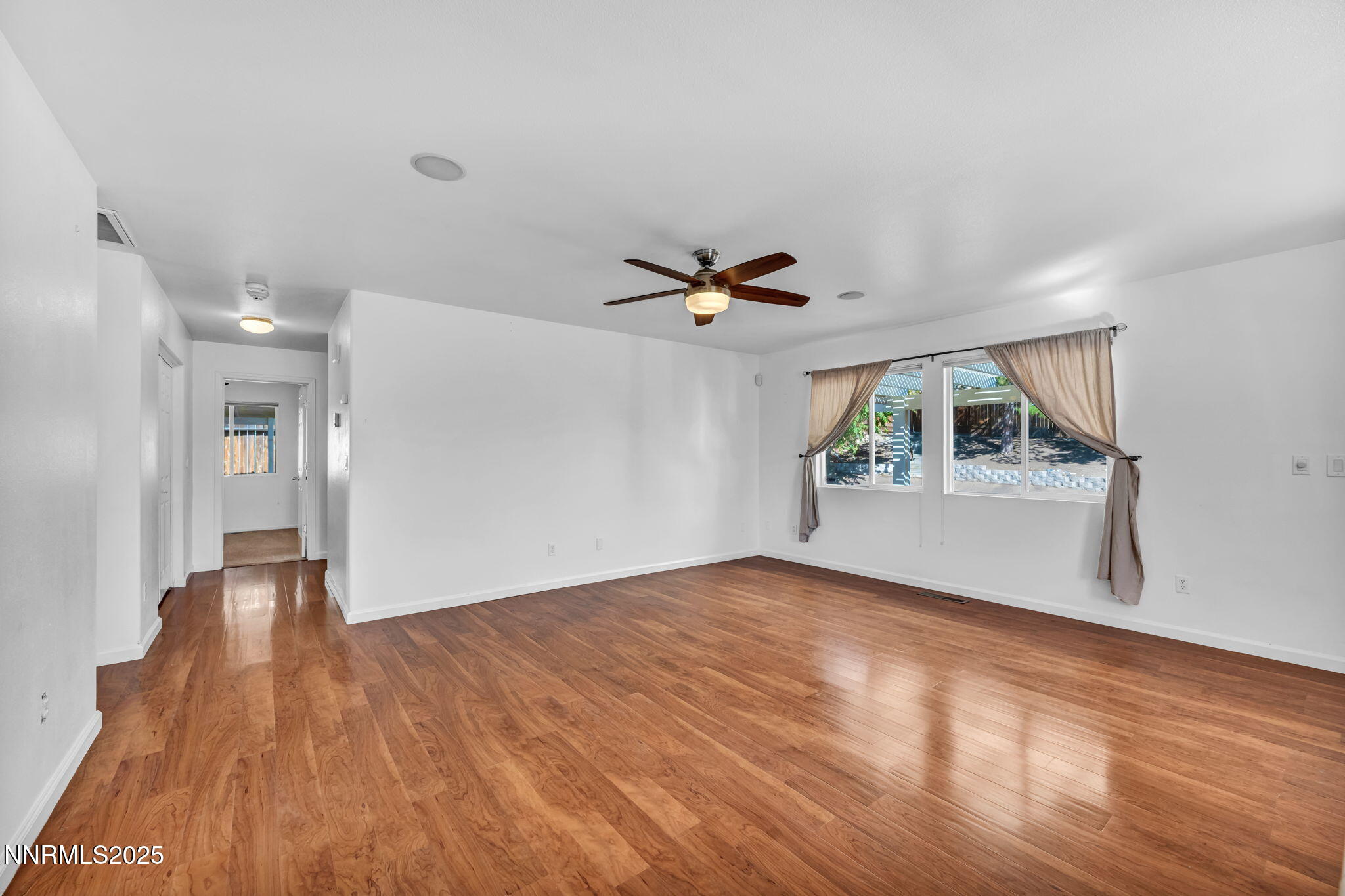 4059 Kings Row Reno, NV 89503 - Photo 10 of 40 58-web-or-mls-4059-kings-row