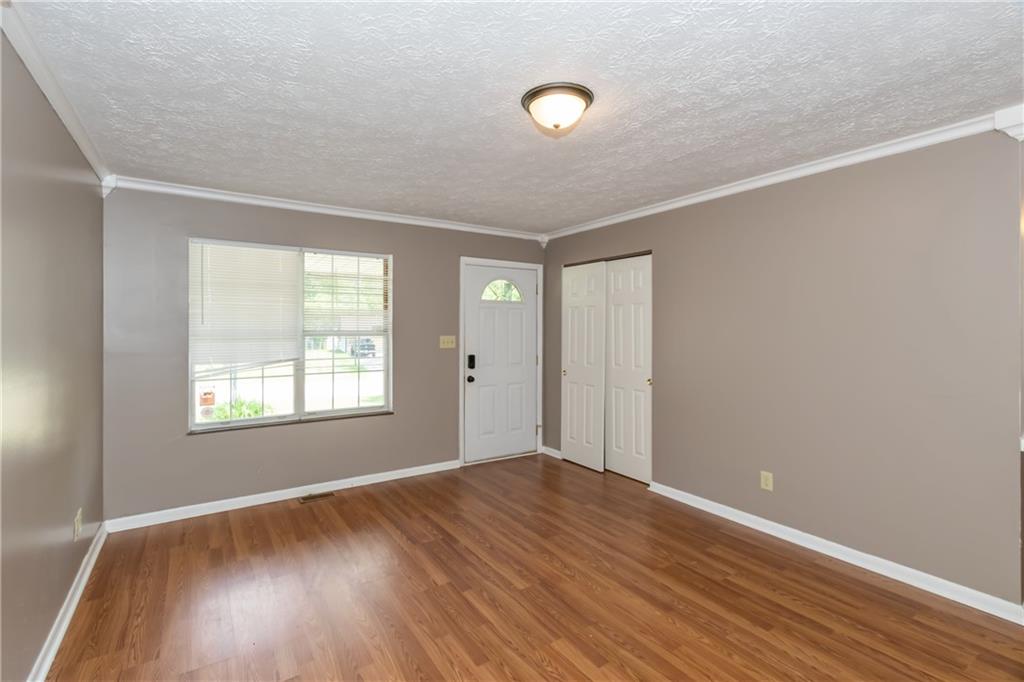5911 Milhouse Road Indianapolis, IN 46221 - Photo 5 of 18 Gallery Image 5