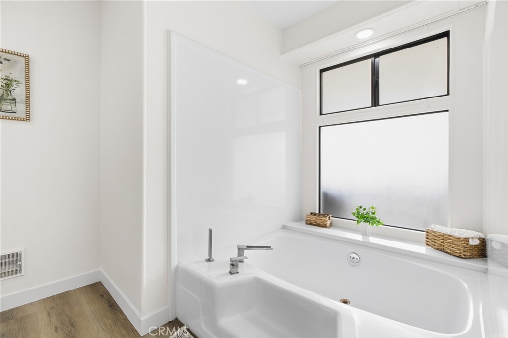 300 North Rampart Street, Unit 152 Orange, CA 92868 - Photo 19 of 29