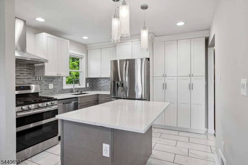 345 Trotting Road Union, NJ 07083 - Photo 10 of 43