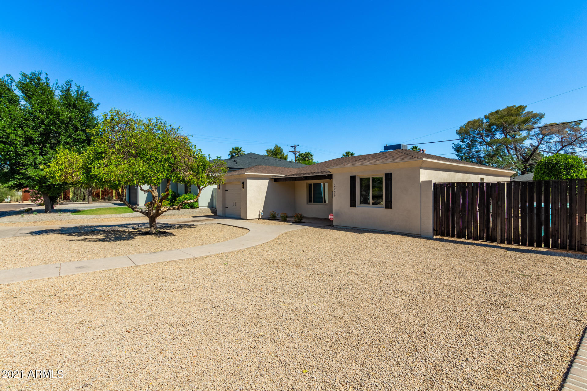 2239 East Cheery Lynn Road Phoenix, AZ 85016 - Photo 2 of 19 0002-Cheery Lyn 2