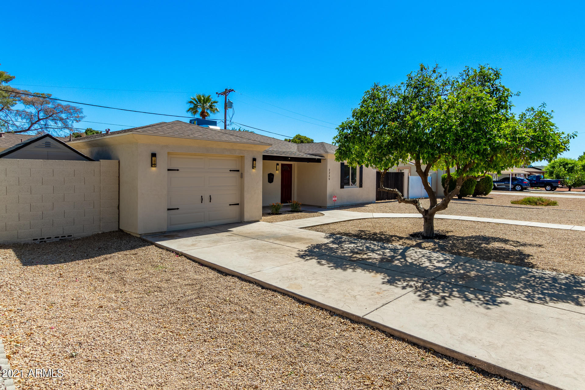 2239 East Cheery Lynn Road Phoenix, AZ 85016 - Photo 3 of 19 0003-Cheery Lyn 3