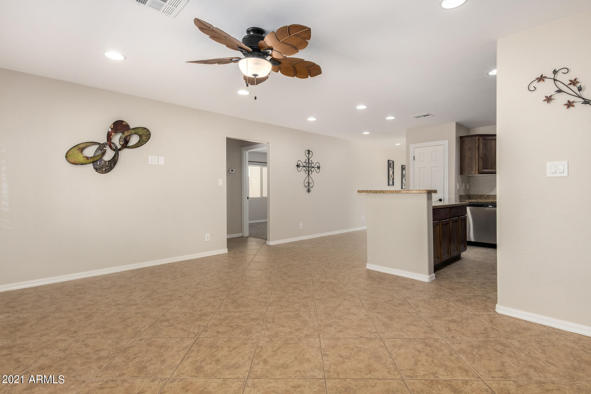 2239 East Cheery Lynn Road Phoenix, AZ 85016 - Photo 4 of 19 0004-Cheery Lyn 4