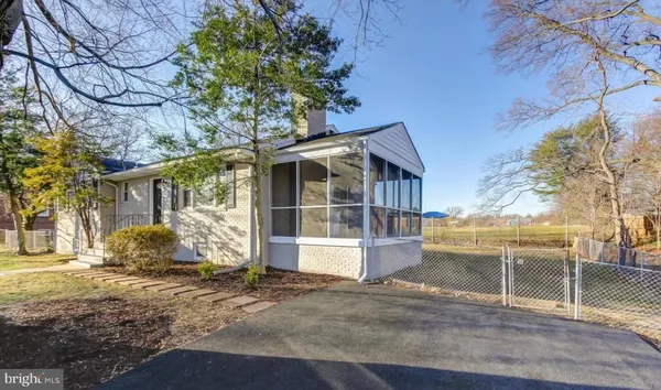 $1,950 | 5806 Burgess Road, District Heights, MD 20747