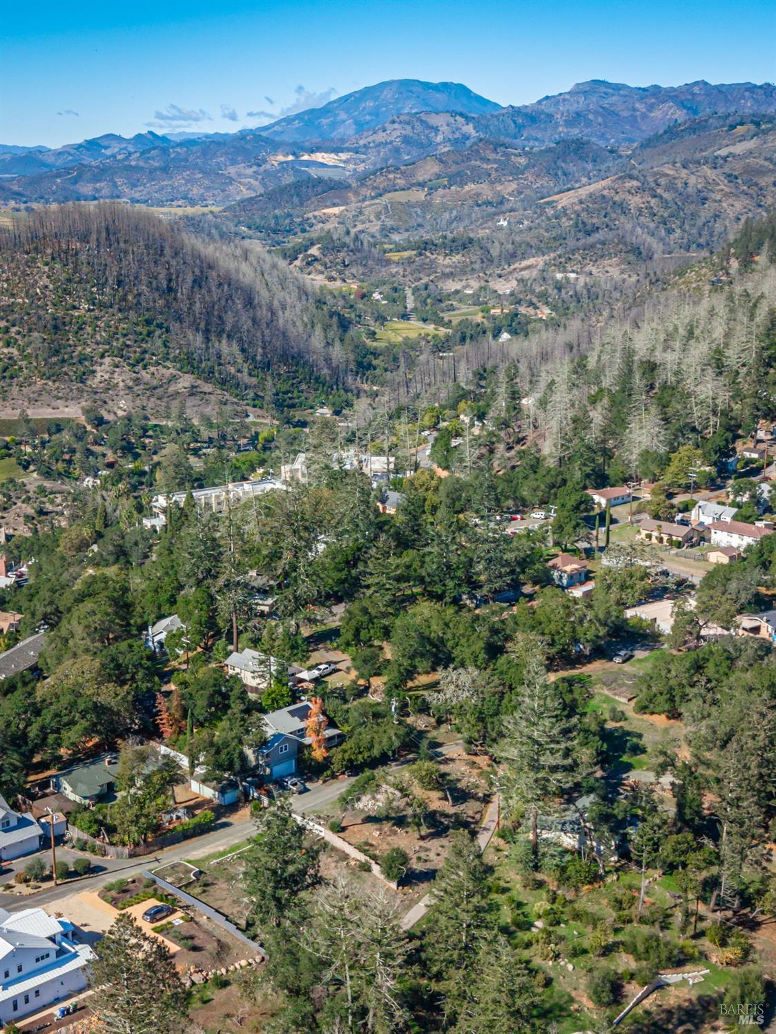 14 Upland Road St. Helena, CA 94574 - Photo 21 of 33 an aerial view of residential house and green space